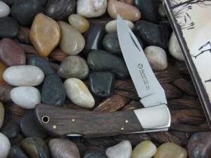 Maserin Cutlery Hunter 1 blade Walnut Wood handles 440C steel Satin finish 125-1LG